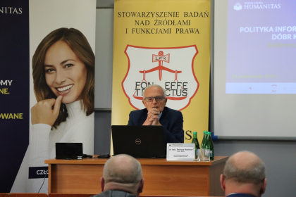 prelegent konferencji