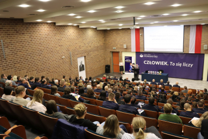 uczestnicy Konferencji Bliżej ludzi