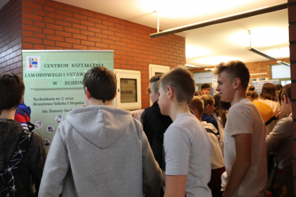 Uczestnicy targów edukacyjnych w Humanitas